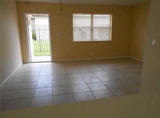5317 NW 22nd St, Lauderhill, FL 33313