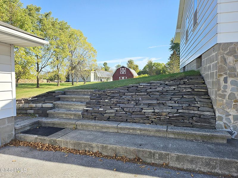4th image of 1 Pohl Drive