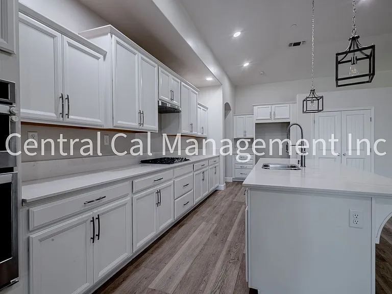 9029 Almond Creek Dr — Photo 23