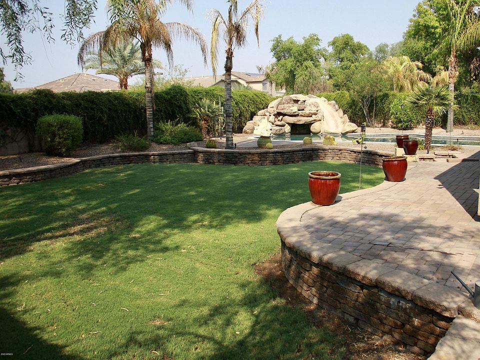 2nd image of 1648 E Kaibab Dr