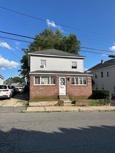 27 Bunker Hill Ave, Lowell, MA, 01850