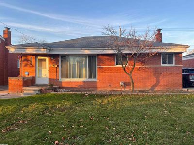 21643 Visnaw St, Saint Clair Shores, MI, 48081