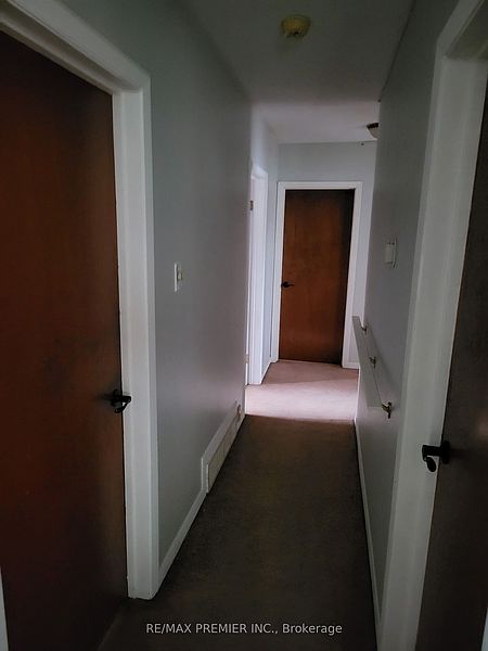 Toronto House for rent - 4 Bedrooms — photo 10