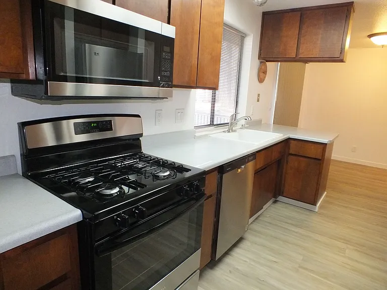 5680 Azalea Cir — Photo 9