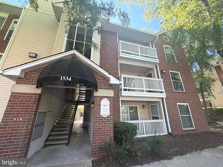 1534 Lincoln Way #204 — Photo 3