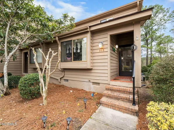 202 Saint Mark Court, Wilmington, NC 28409