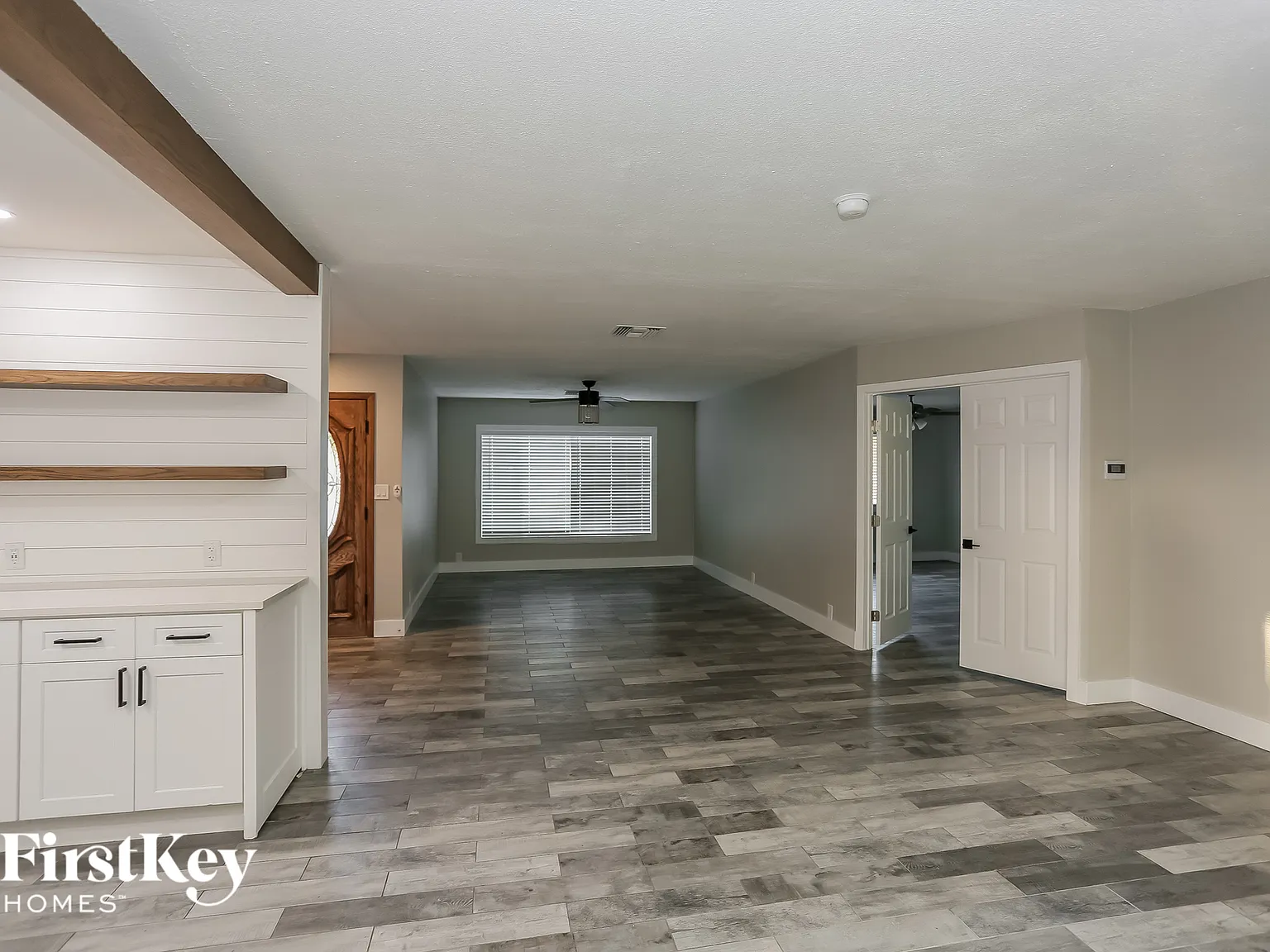 4 bed, 2.0 bath, 2049 sqft, $2,150 — Photo 4