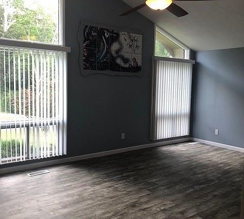 3rd image of 7513 Temple Acres Dr #4