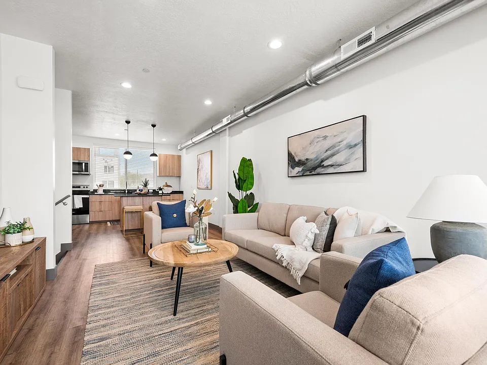 SUR17 Townhomes