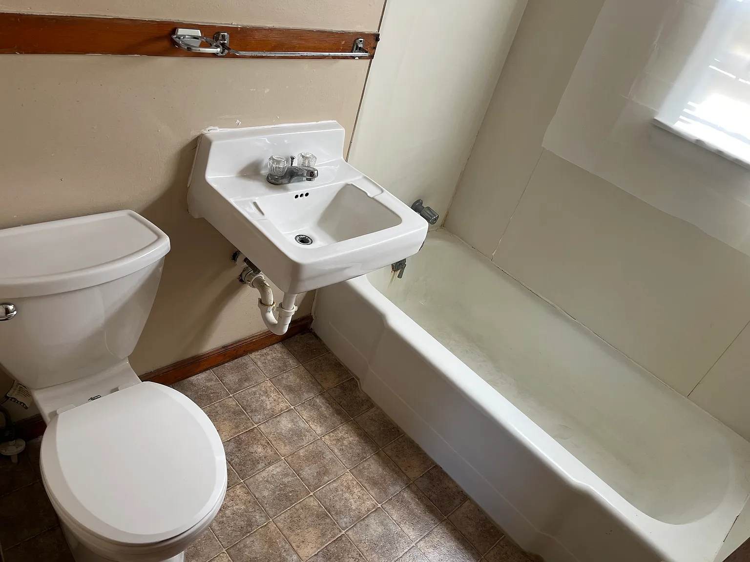 Studio, 450 sqft, $425 — Photo 3