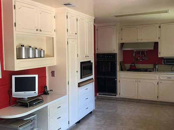 5th image of 3835 Phoenix Ct