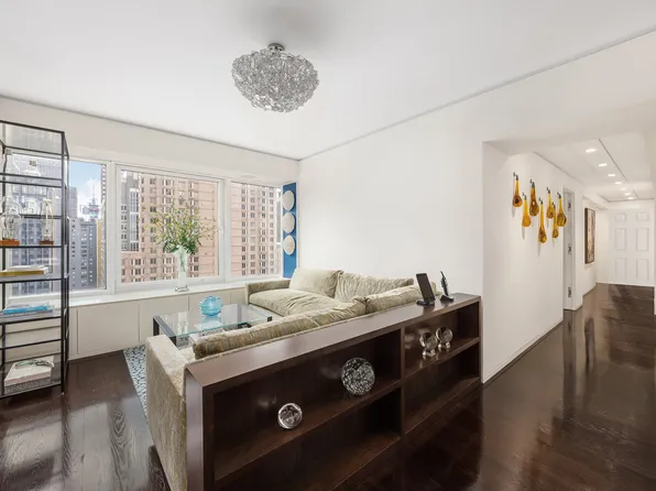 150 West 56th Street image 12 of 23