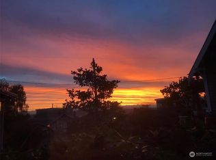 3247 Belvidere Ave SW, Seattle, WA 98126