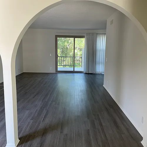 Los Robles Apartments - Senior 55+ Photo 1