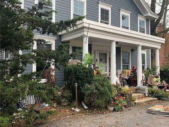 5th image of 619 Deer Park Ave