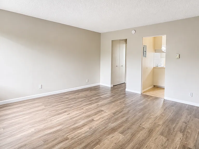 13422 Camilla St — Photo 32