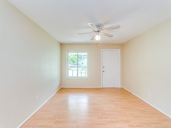 5th image of 506 W Foothill Way