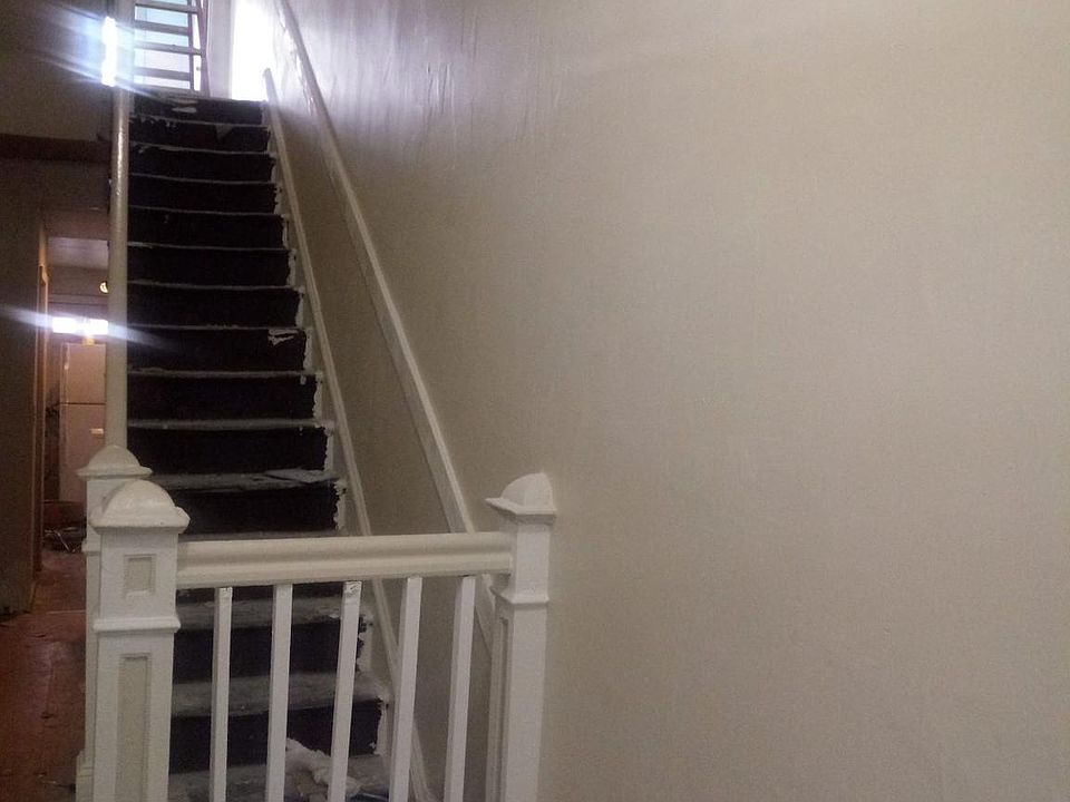 2nd image of 1406 5th St NW