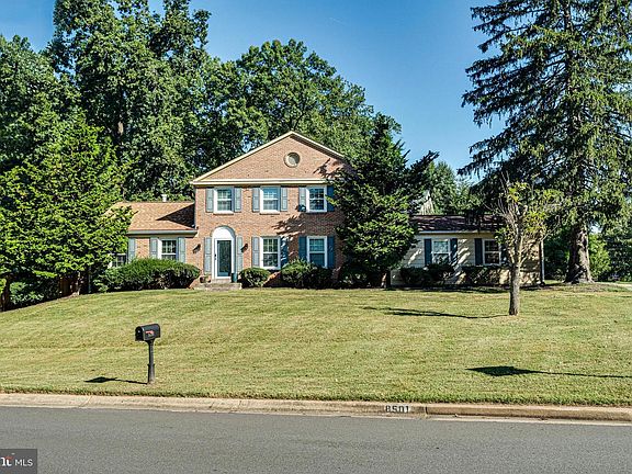 2nd image of 8501 Aqueduct Rd