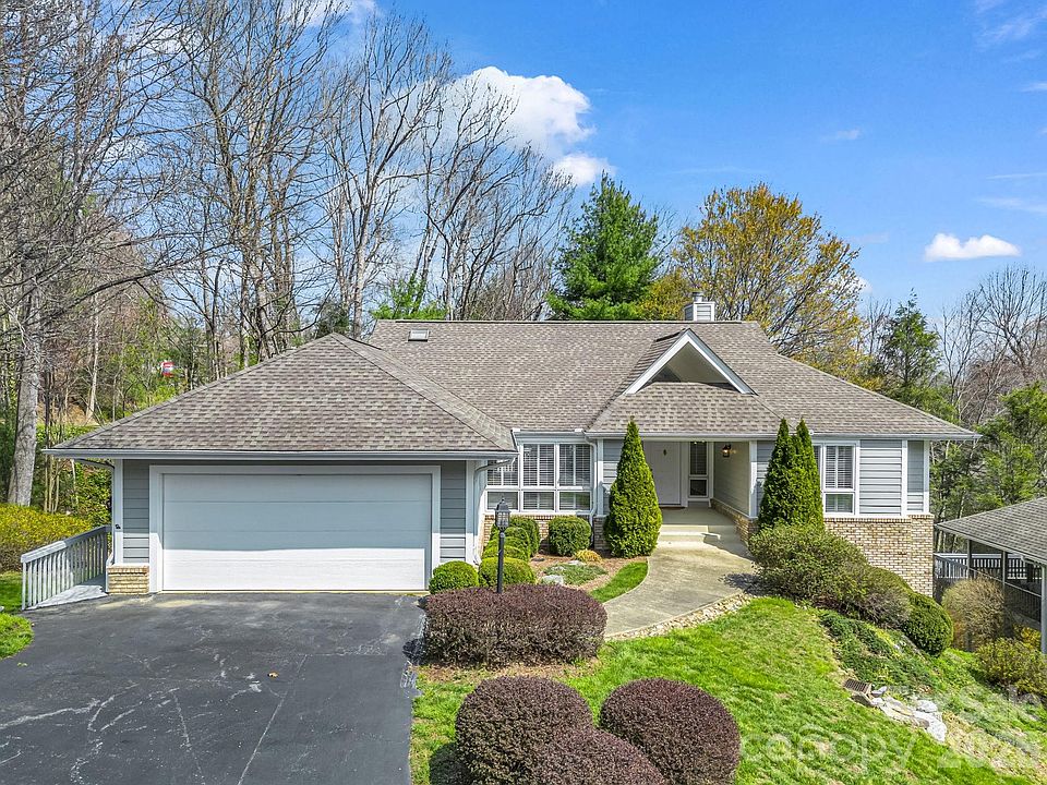 1st image of 111 Broadmoor Dr