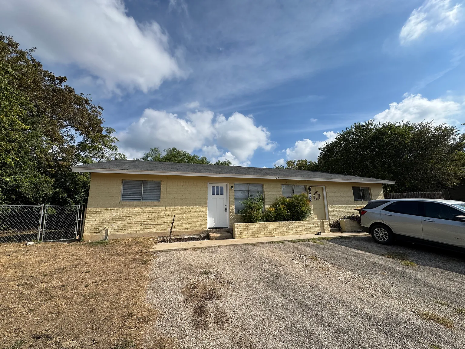 128 Coers Cir — Photo 1