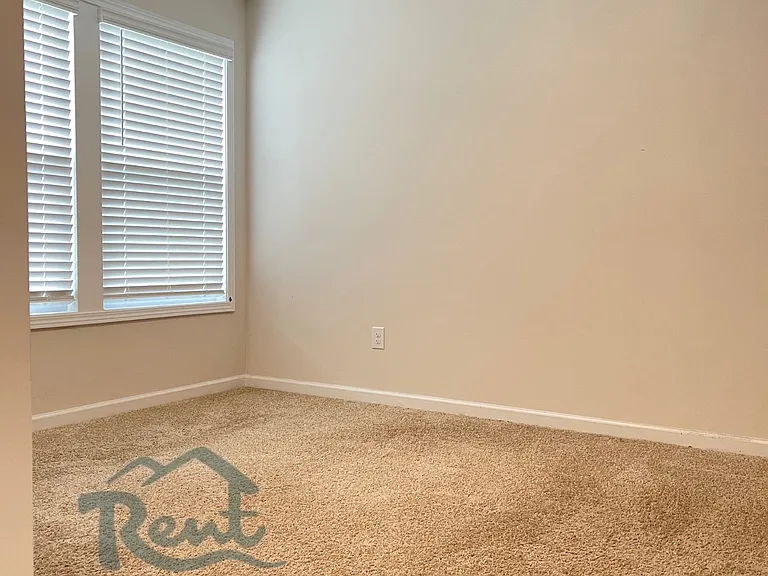 146 Creekview Rd #1 — Photo 32
