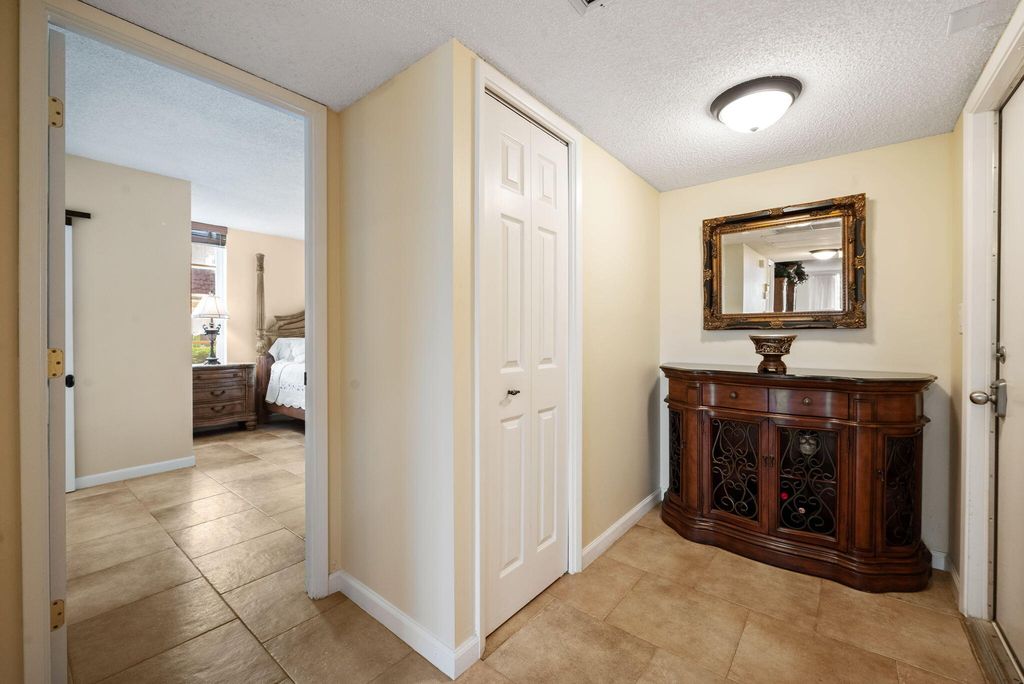2651 S Palm Aire Drive #101, photo 7
