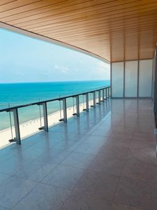 5775 Collins Ave APT 1702, Miami Beach, FL, 33140