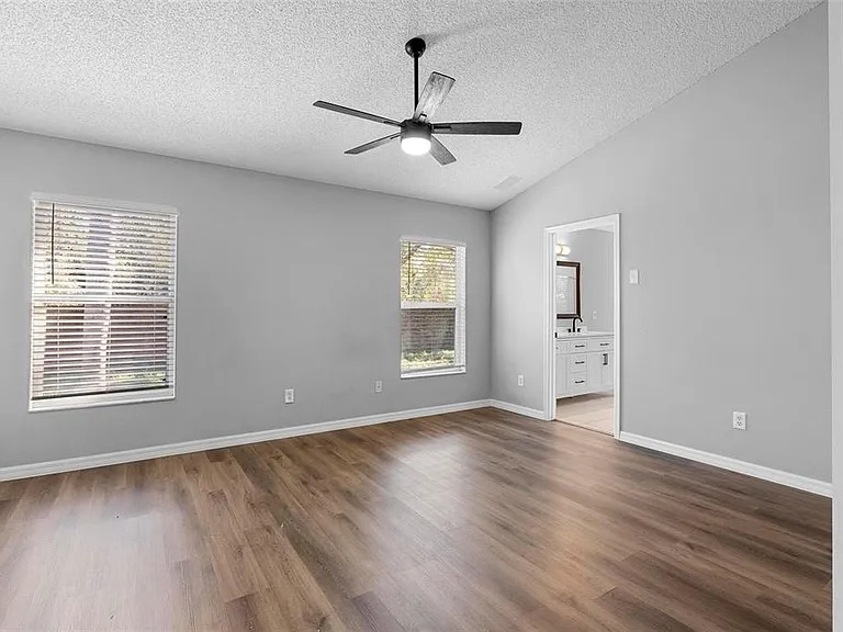 846 Grand Hughey Ct — Photo 17