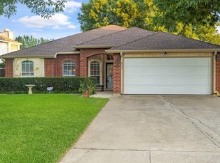 2513 Channing Dr, Grand Prairie, TX 75052