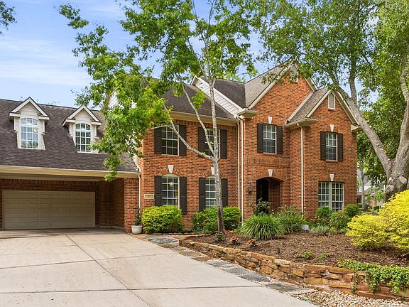 3rd image of 11 Mirror Ridge Ct