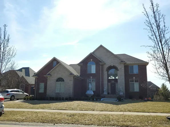 8906 Inverness Dr, Washington, MI 48095