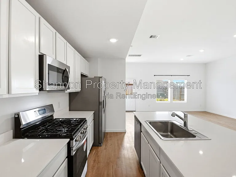 27147 Breakaway Ln — Photo 7