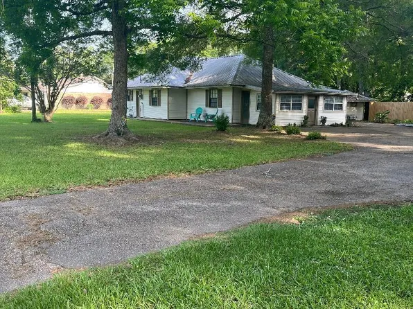 7736 River Ridge Dr, Denham Springs, LA 70706