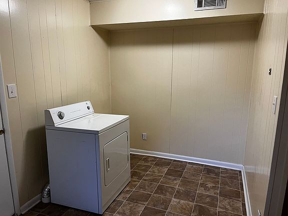 4th image of 100 Lankford Pl #B1