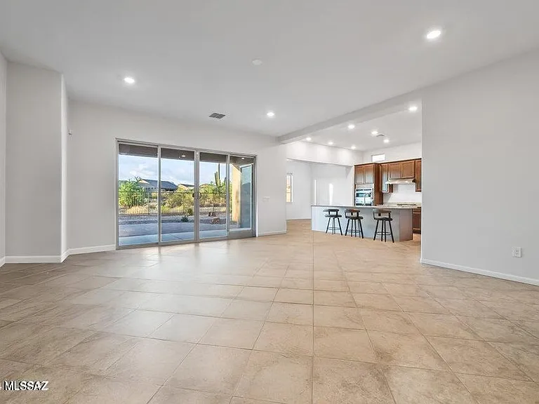 10623 N Iron Peak Dr — Photo 8
