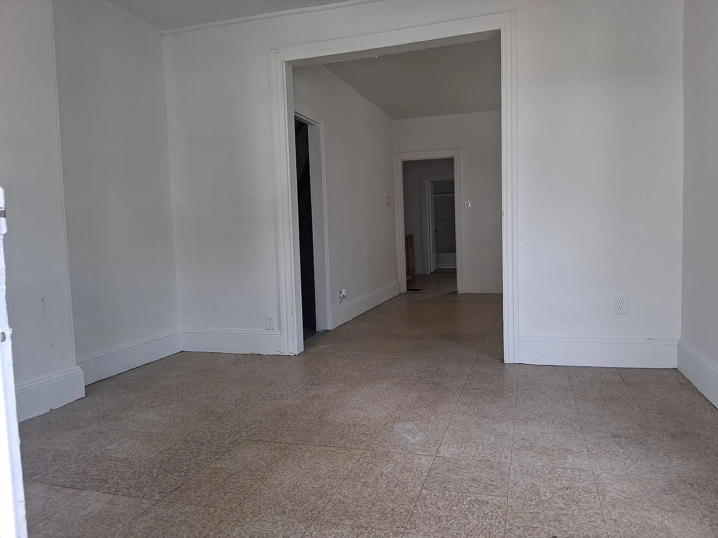 Spacious 3 Bedroom House For Rent In Bridgeton $1650 — Photo 4