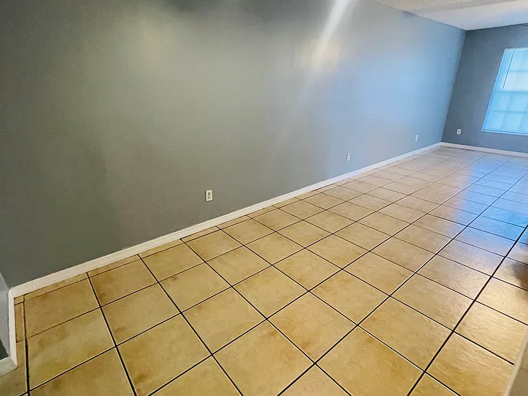 621 California Ave — Photo 3