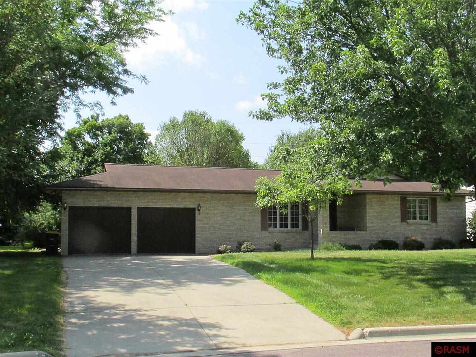 1st image of 830 Menk Dr