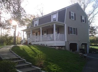 113 Trailwood Dr, Guilford, CT 06437