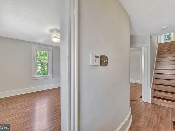 4th image of 2 Brighton Ave