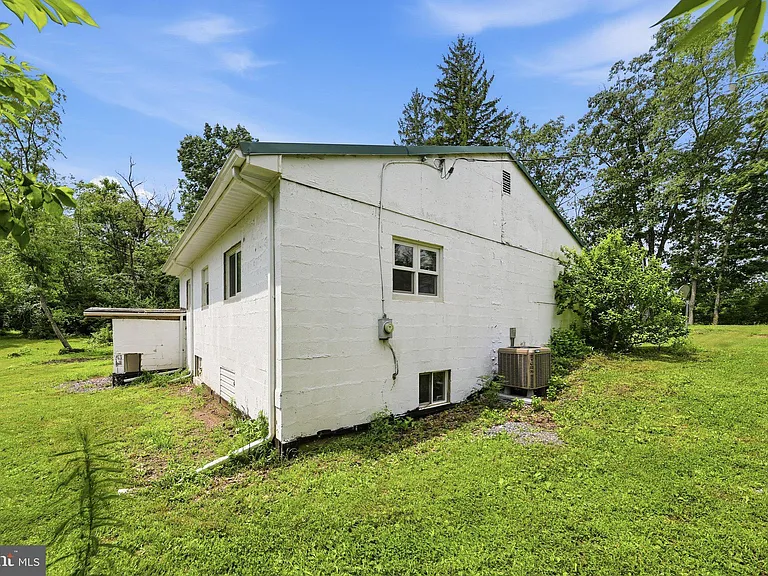 12106 Divide Ridge Rd NE — Photo 37