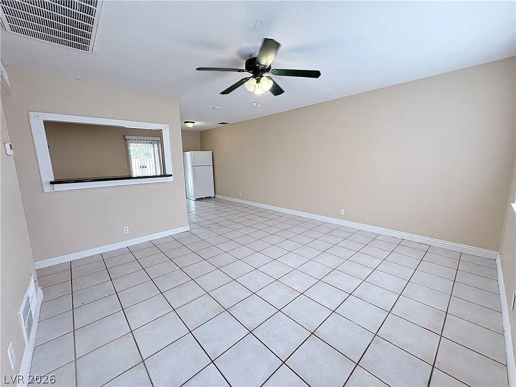 4 bed, 4.0 bath, 1520 sqft, $2,050 — Photo 3