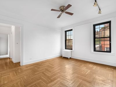 270 W 11th St APT 6B, New York, NY, 10014