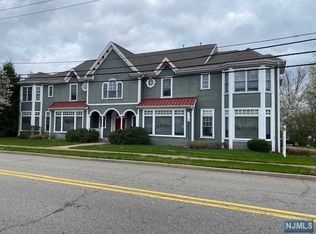 391 Clinton Ave, Wyckoff, NJ 07481