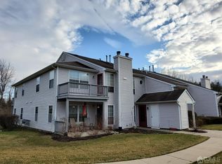 400 Hampton Pl, Morganville, NJ 07751