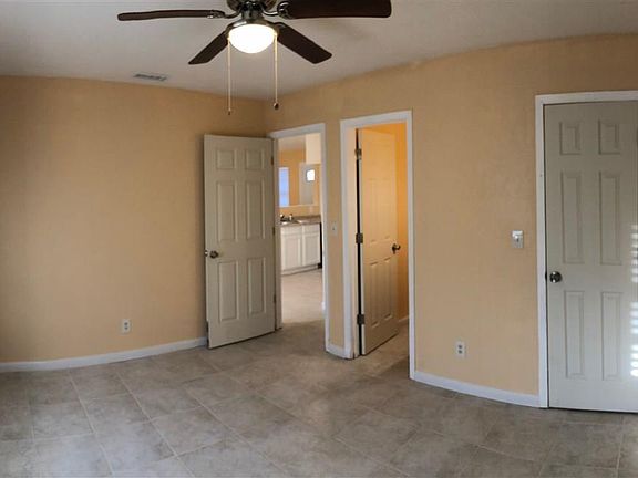 5th image of 717 Park Plaza Dr