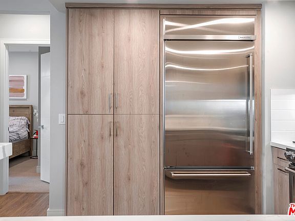 5th image of 6030 S Seabluff Dr APT 313
