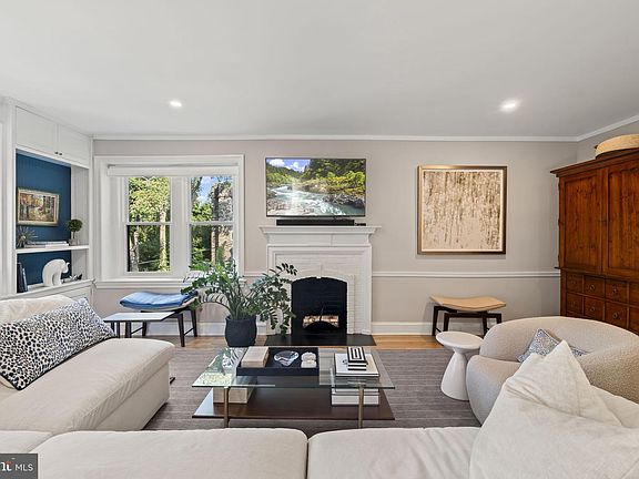 4th image of 424 W Montgomery Ave #4B