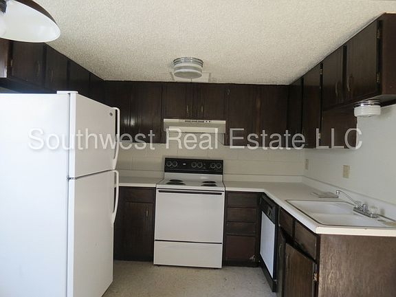 3rd image of 145 Monroe Ave APT B